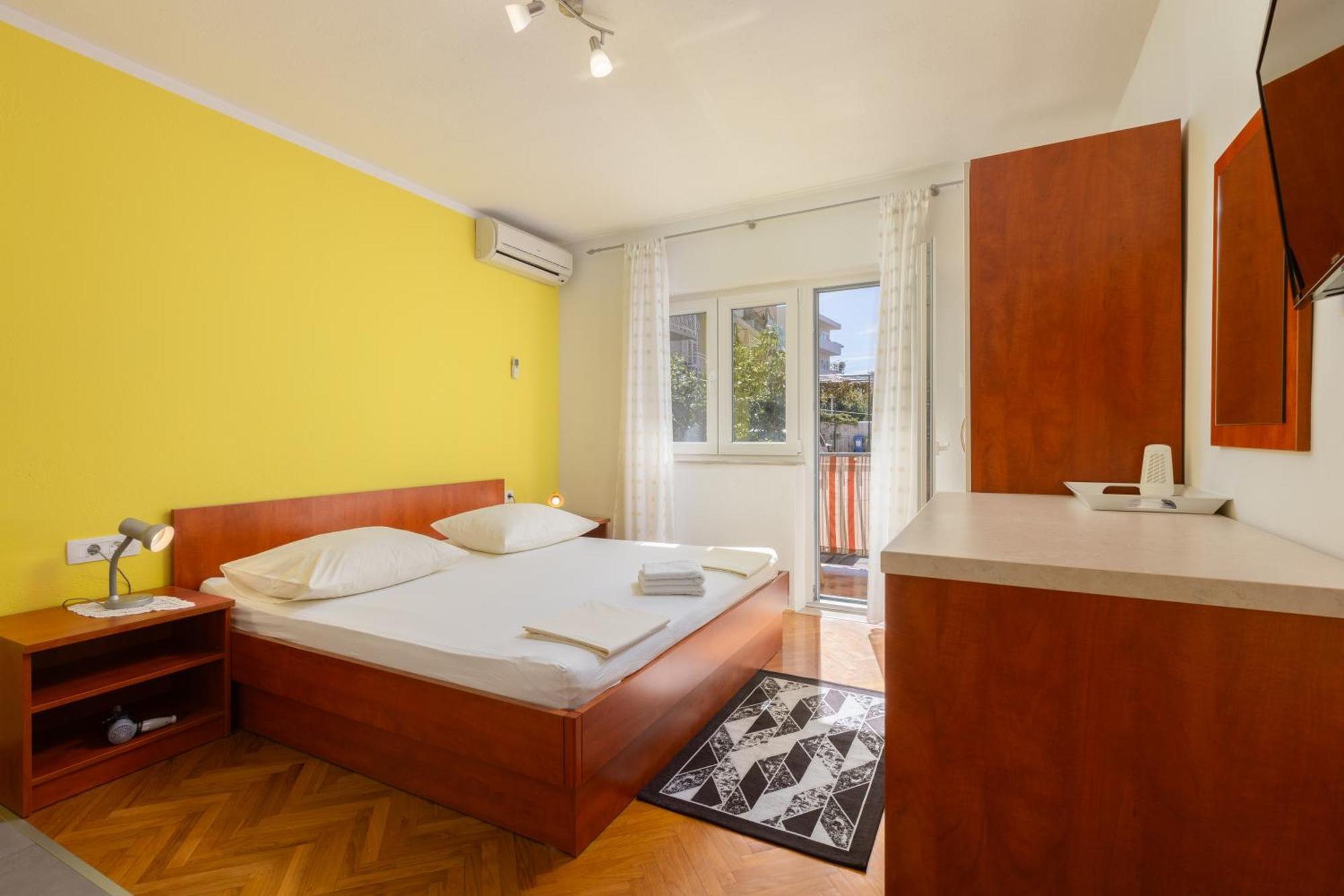 Damir 3* Makarska